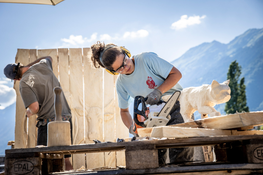 Holzbildhauerei Symposium Brienz