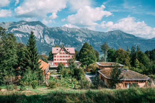 Zentrum der Einheit Aussenansicht 3