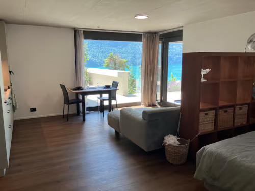 Studio blick brienzersee wohnzimmer