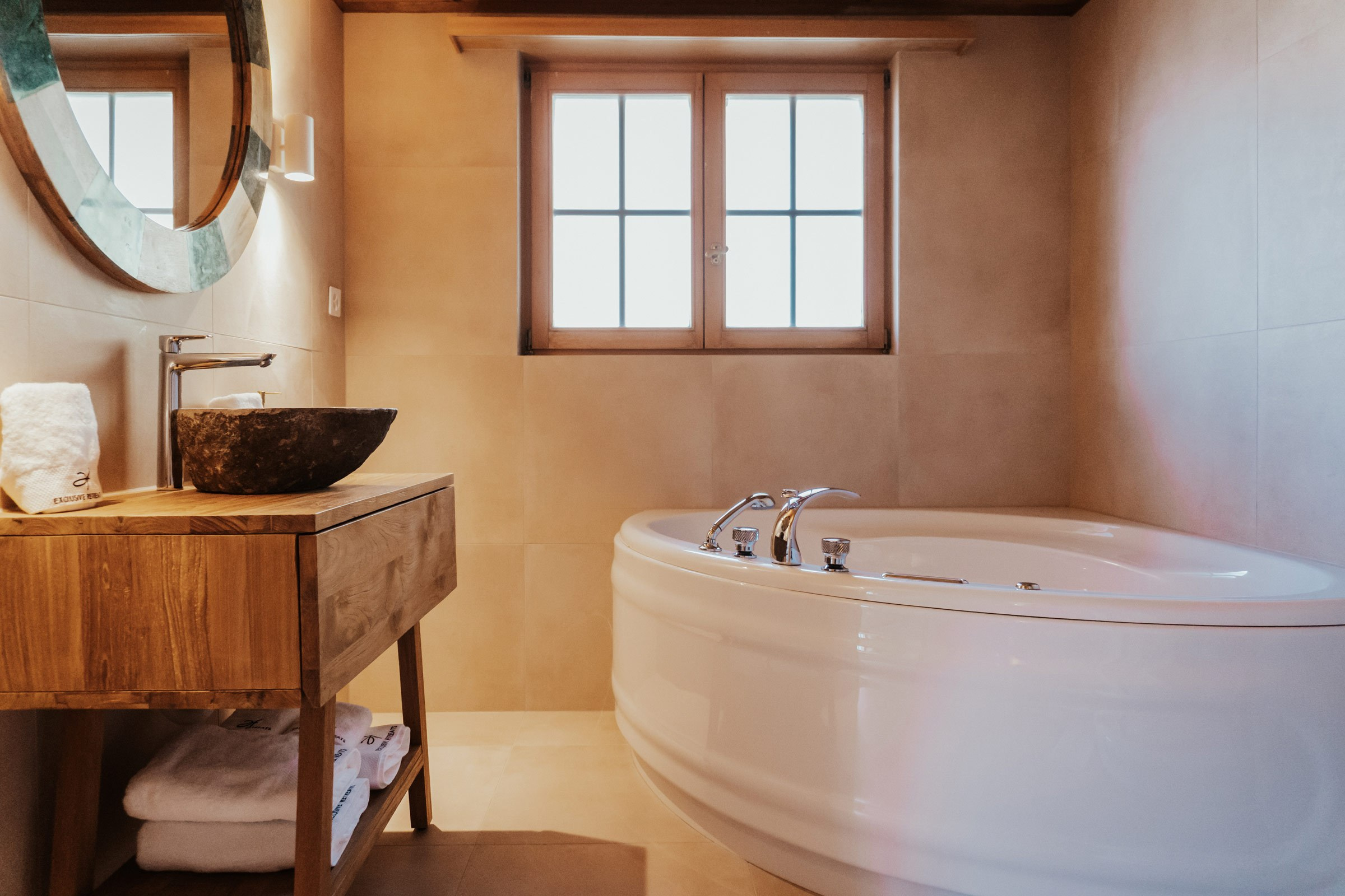 Hidden Retreats The Lookout Chalet