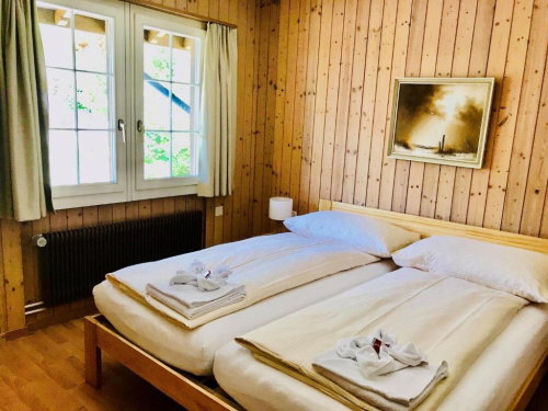 Bn B Brienz Zimmer 3